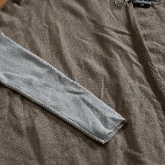 EUC Raffi 100% Cashmere Turtleneck Poncho Sweater Cape O/S - Picture 5 of 9